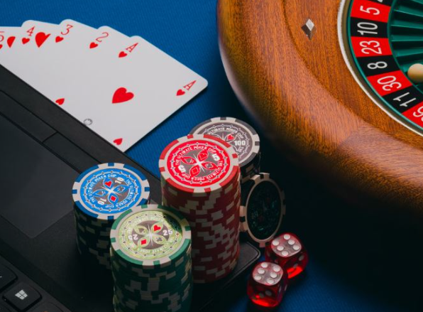 Nasib Para Penjudi Online di Tengah Regulasi Baru